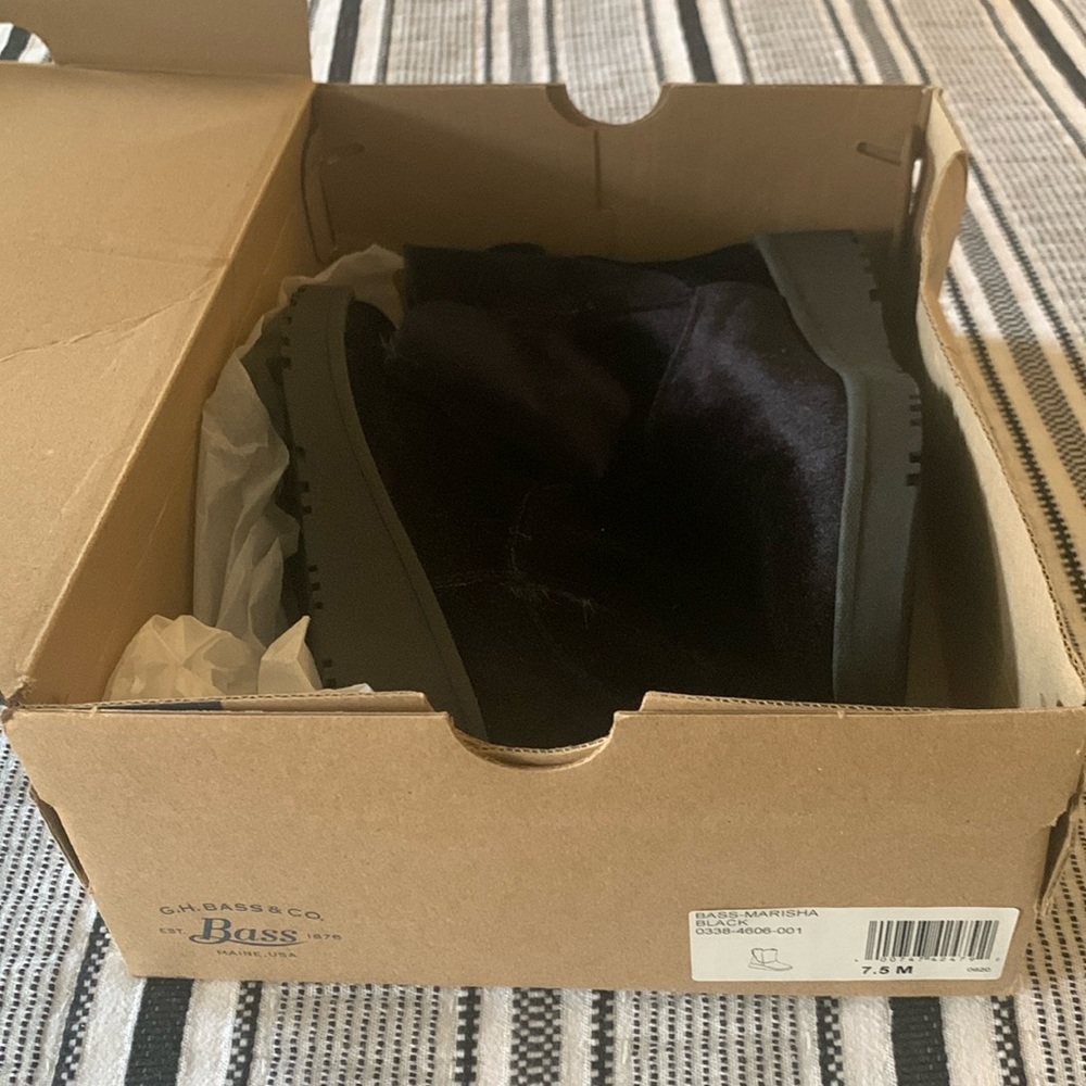 Bass Marissa boot size 7.5. Brand new in box.